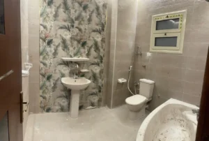 شقة للبيع فى بنها بالفلل منطقة الزهور الجديدة 150 متر